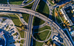 A city highway with many connecting roads